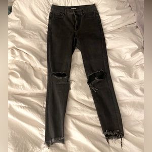 women’s black skinny jeans